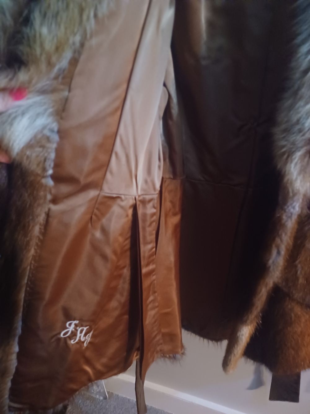 Vintage 1980s Fur Muskrat Stroller Coat - Picture 5 of 5